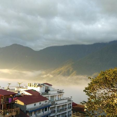 Nguyen Dang Guesthouse サパ エクステリア 写真